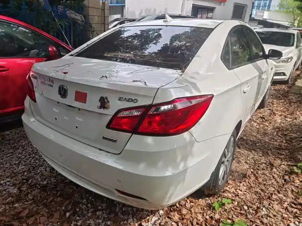 Changan Eado 2015