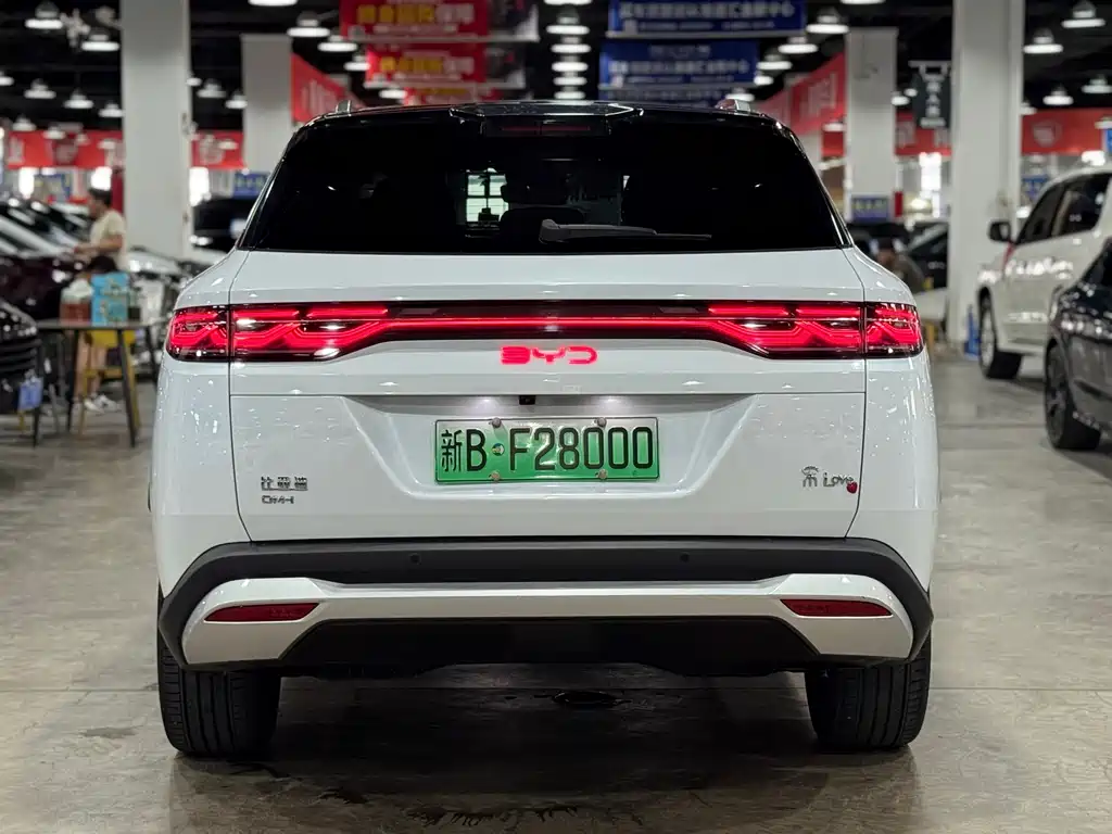 BYD L DM-i 2025 — фото 4