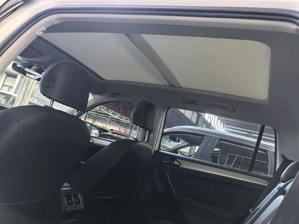 Volkswagen Tiguan L 2019 — фото 14