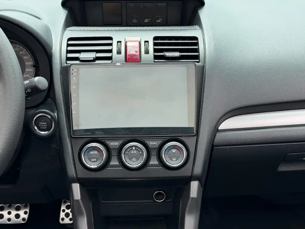 Subaru Forester 2015 — фото 17