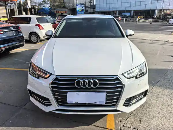 Audi A4L 2019