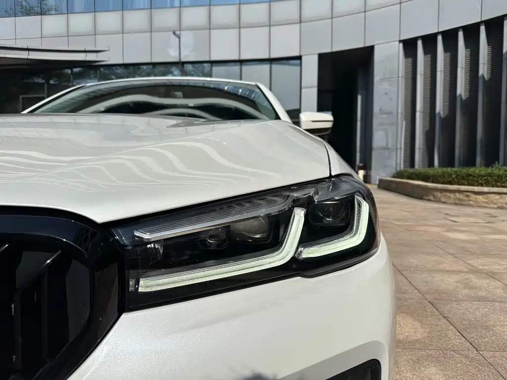 BMW 5 Series 2018 — фото 4