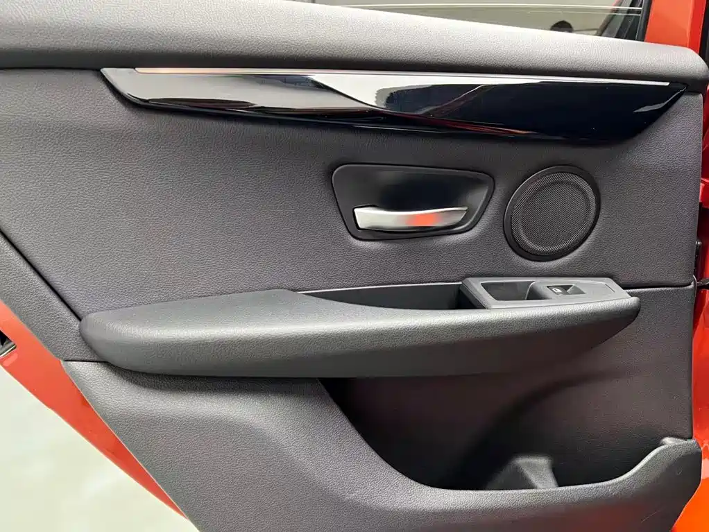 BMW 2 Series Station Wagon 2016 — фото 15