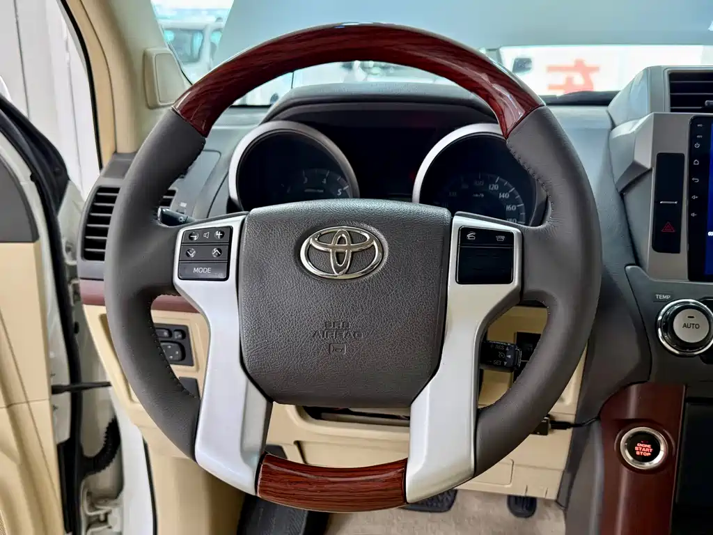 Toyota Prado 2016 — фото 5