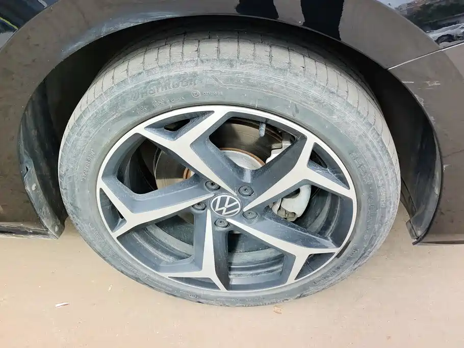 Volkswagen Passat 2024