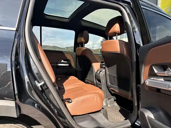 Mercedes-Benz GLB 2023