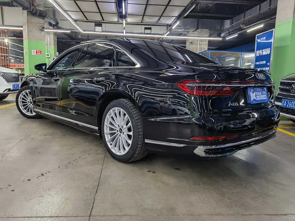 Audi A8 2023