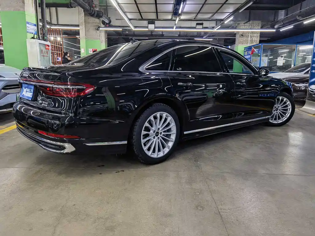 Audi A8 2023