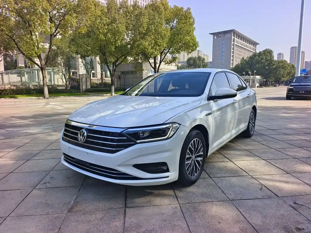 Volkswagen Sagitar 2020