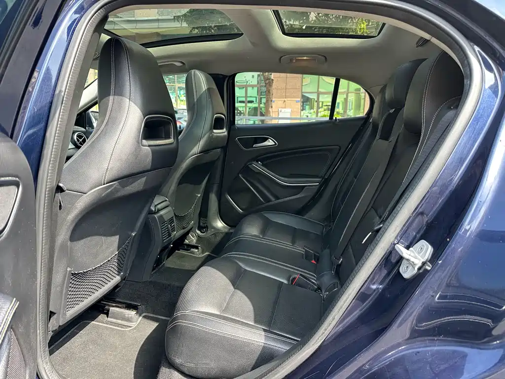 Mercedes-Benz GLA 2015 — фото 10
