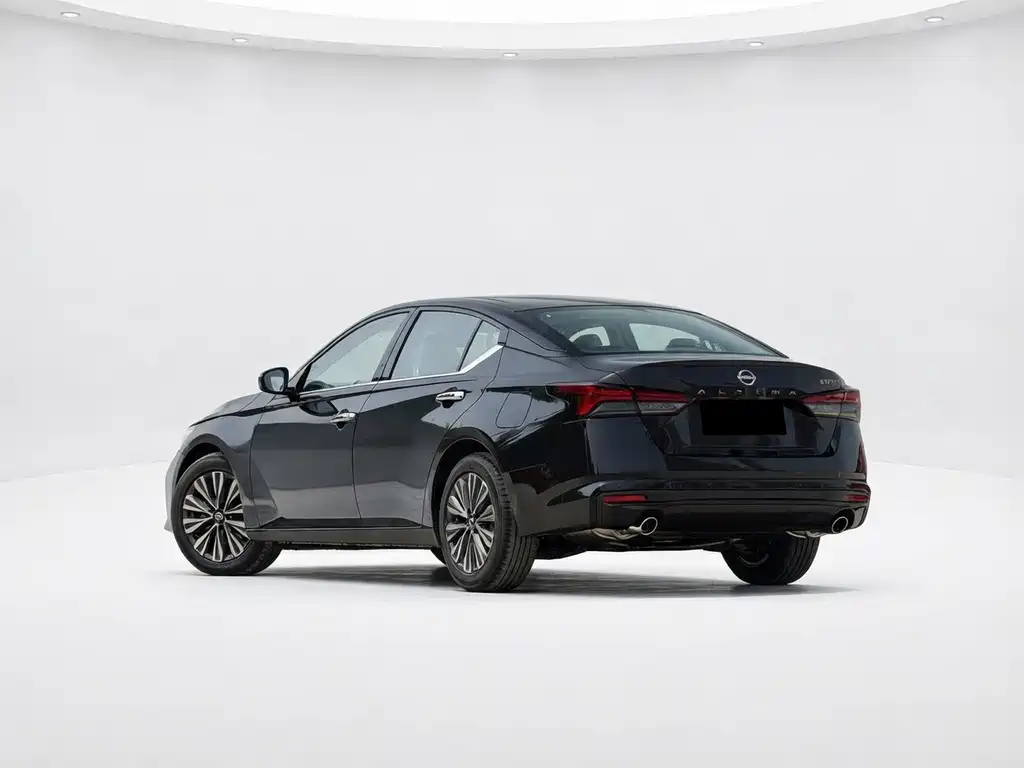 Nissan Teana 2024