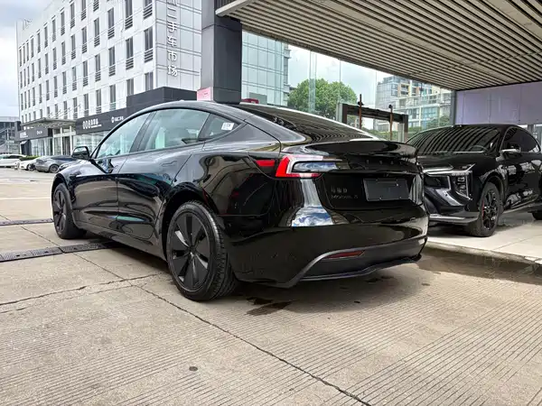 Tesla Model 3 2026