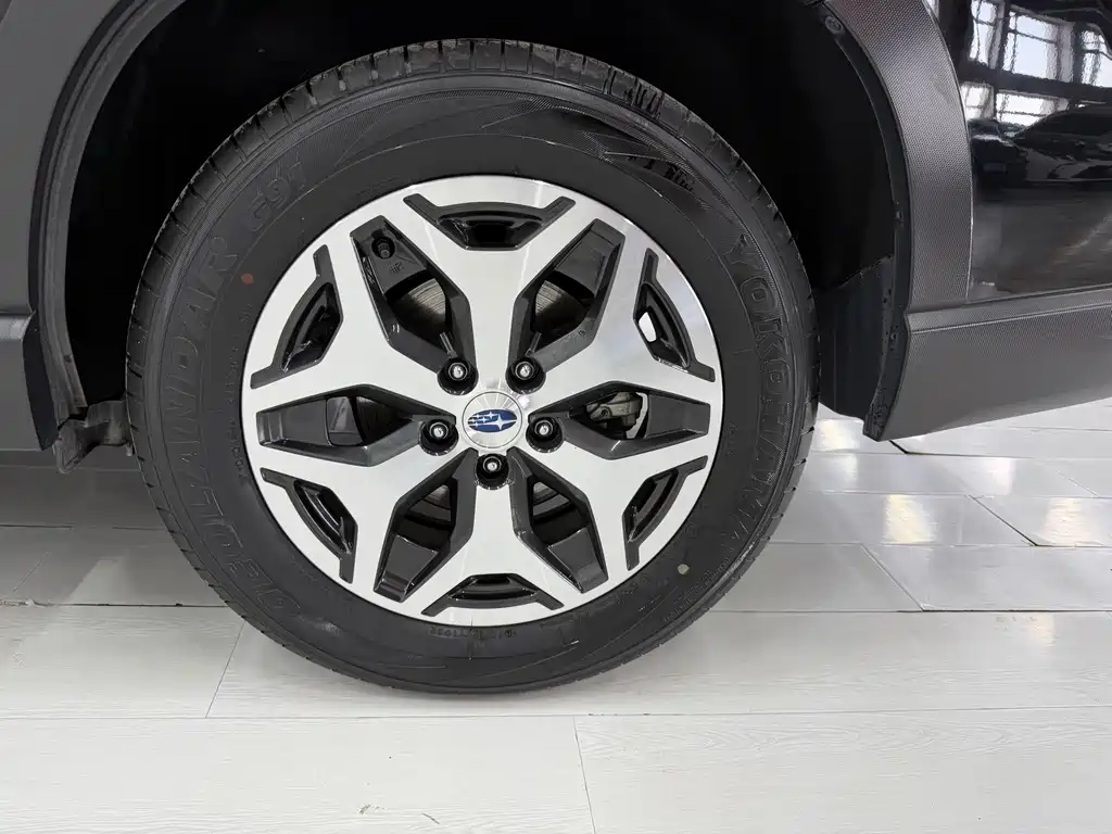 Subaru Forester 2022 — фото 24