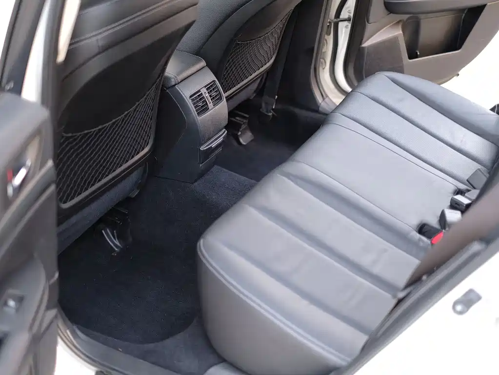 Subaru Outback 2014 — фото 27
