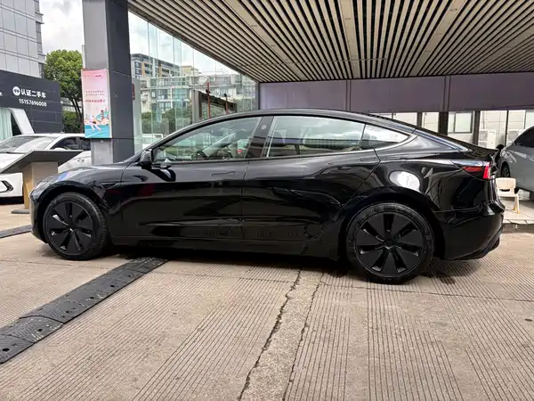 Tesla Model 3 2026