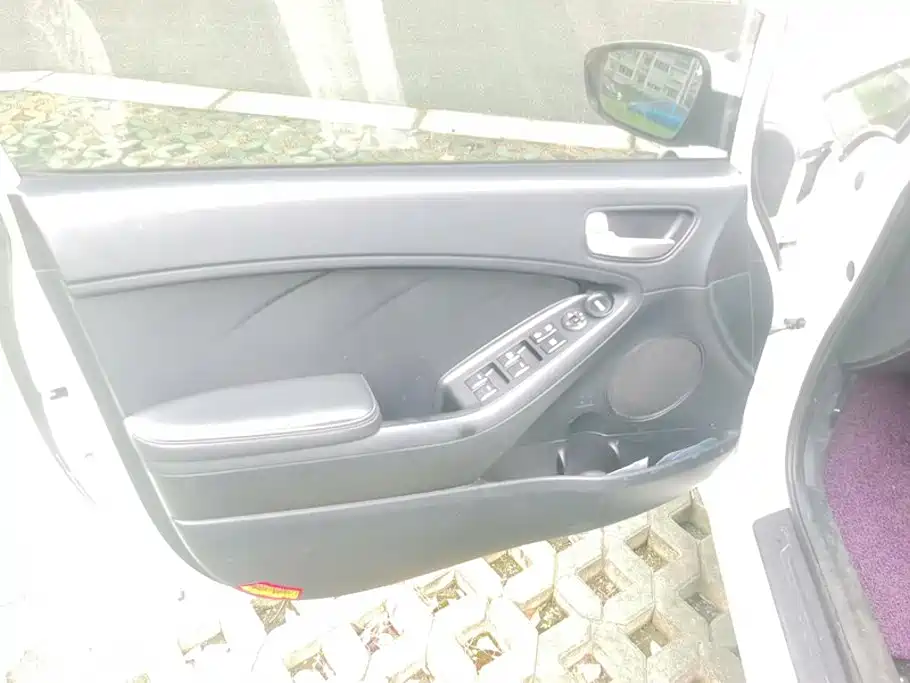 Kia K3 2016