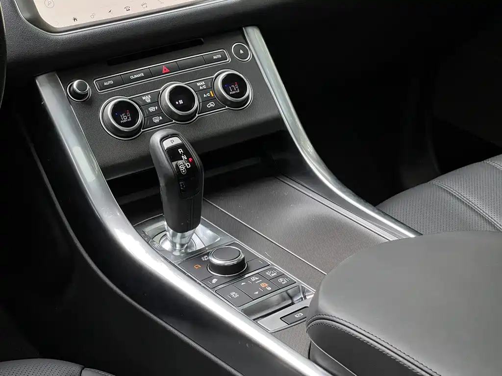 Land Rover Range Rover Sport 2017 — фото 13
