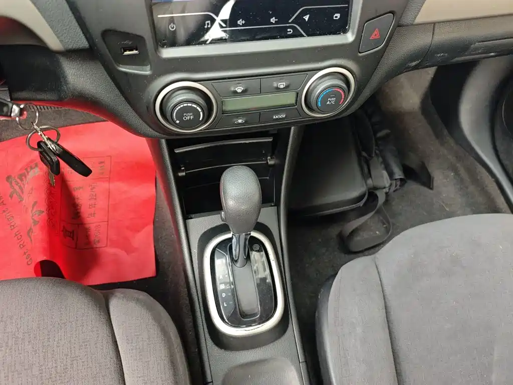 Nissan Sylphy 2019 — фото 10