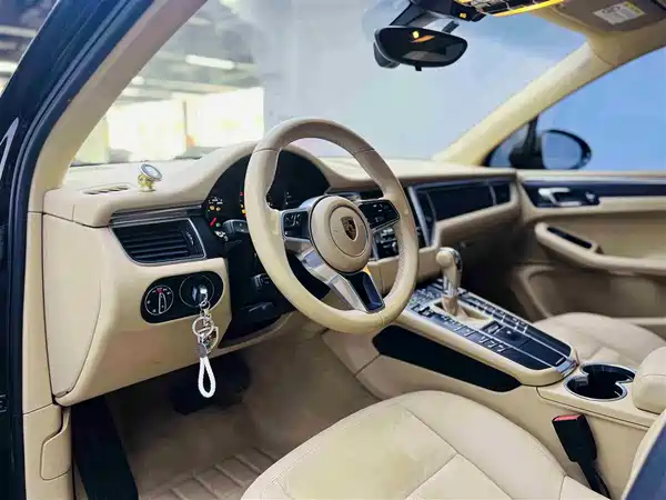 Porsche Macan 2016