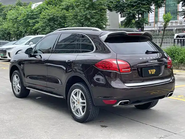 Porsche Cayenne 2011