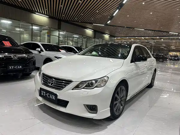Toyota Reiz 2012