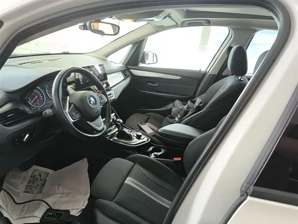 BMW 2 Series Active Tourer 2016 — фото 15