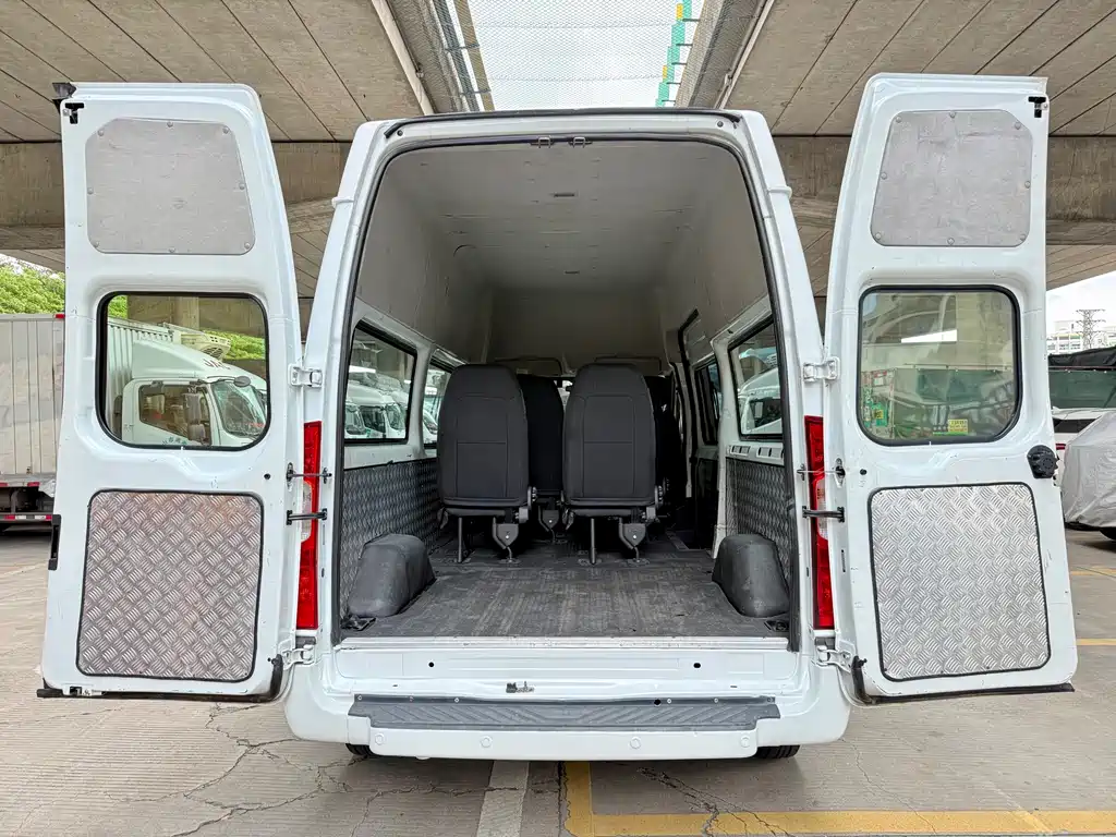 Ford Transit Custom 2019 — фото 9