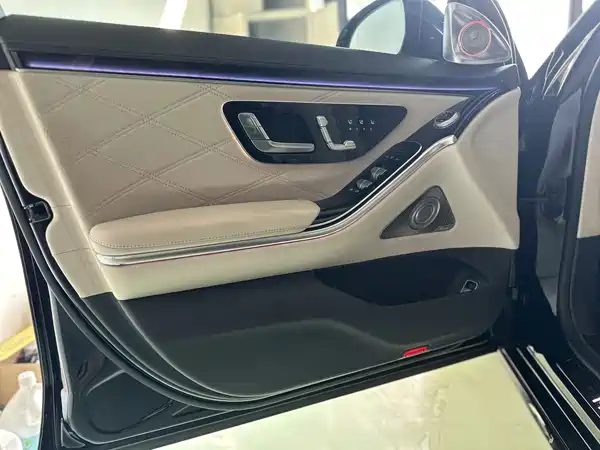 Mercedes-Benz Maybach S-Class 2024