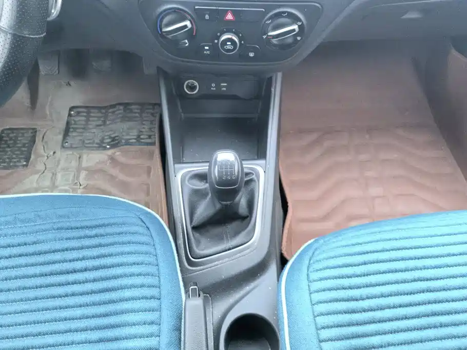 Hyundai Verna 2016 — фото 16