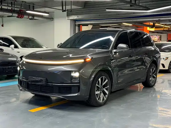 Li Auto L8 2023