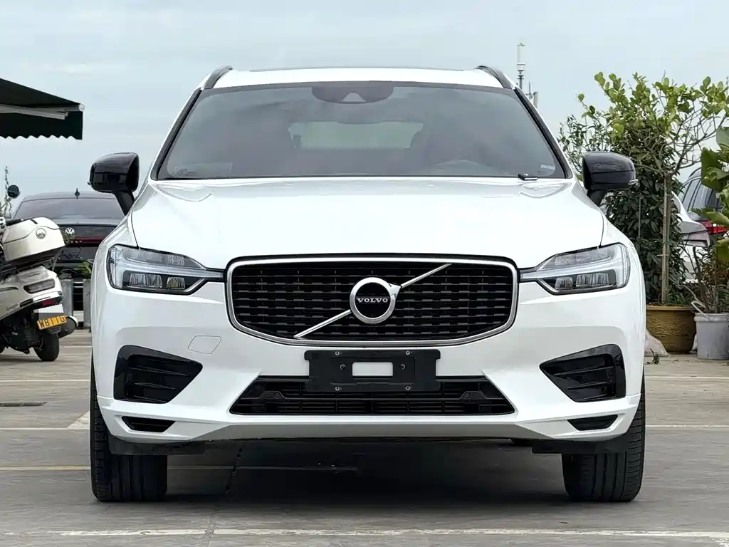 Volvo XC60 2020 — фото 2