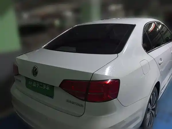 Volkswagen Sagitar 2018
