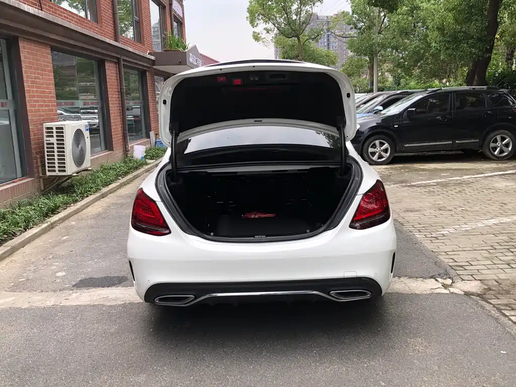 Mercedes-Benz C-Class 2021