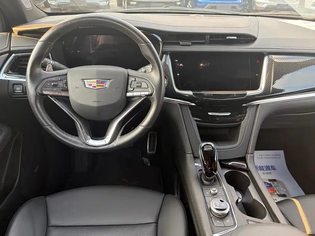 Cadillac XT6 2024 — фото 10