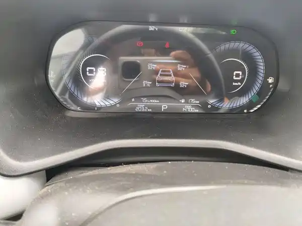 Geely Emgrand 2023