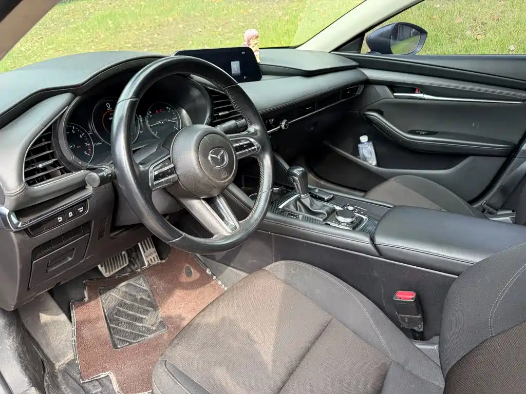 Mazda 3 Axela 2022