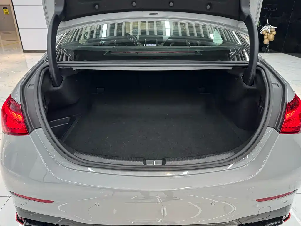 Mercedes-Benz C-Class AMG New Energy 2025 — фото 13