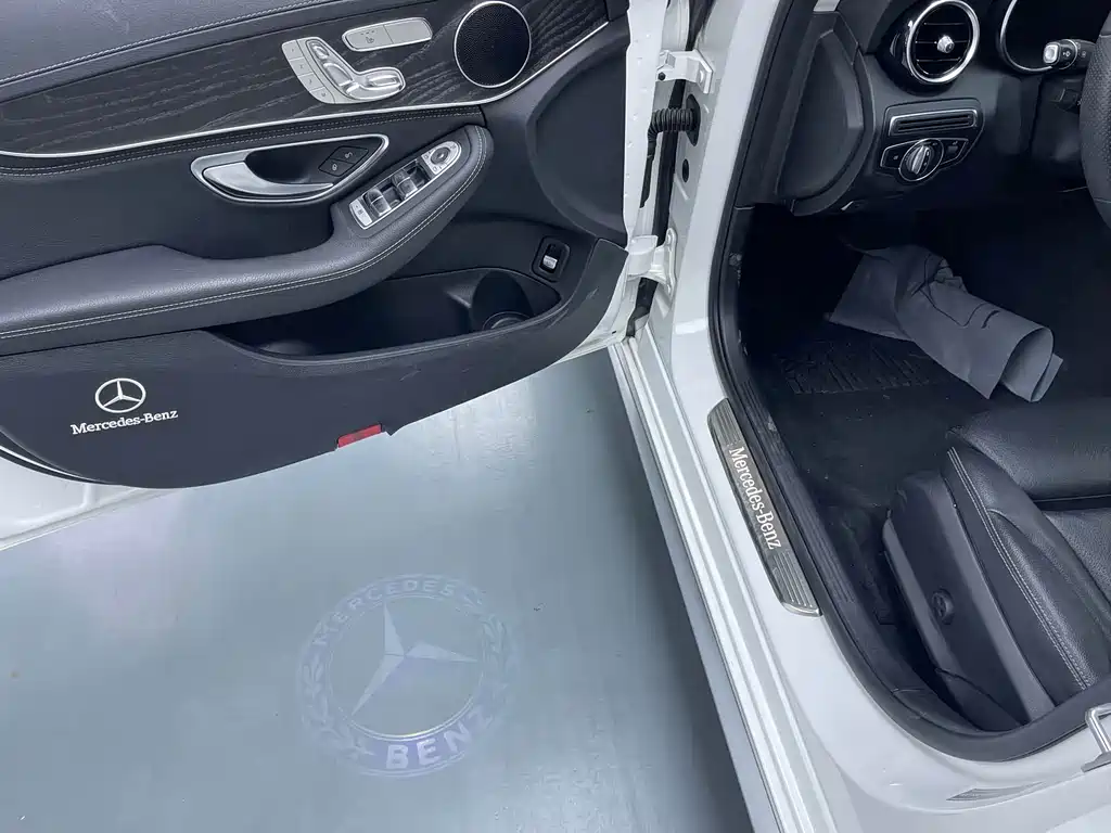 Mercedes-Benz C-Class 2020