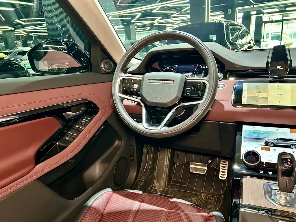 Land Rover Evoque 2023 — фото 25