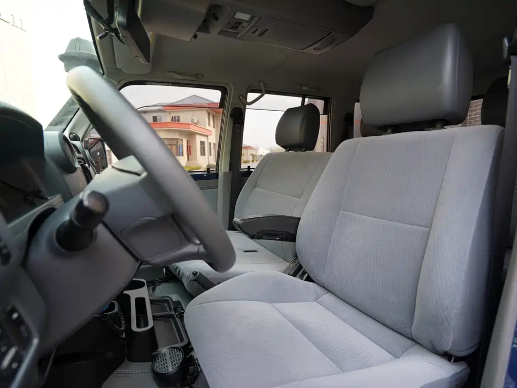 Toyota Land Cruiser 2018 — фото 24