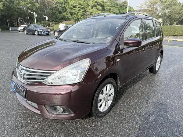 Nissan Livina 2013