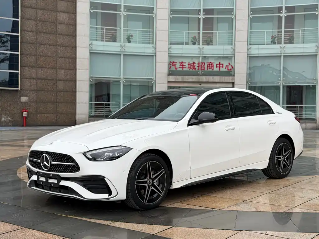 Mercedes-Benz C-Class 2025 — фото 1