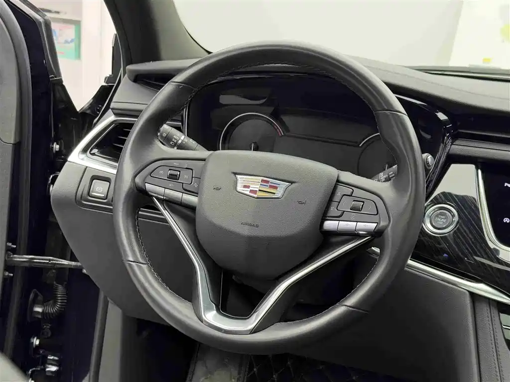 Cadillac XT6 2022 — фото 12