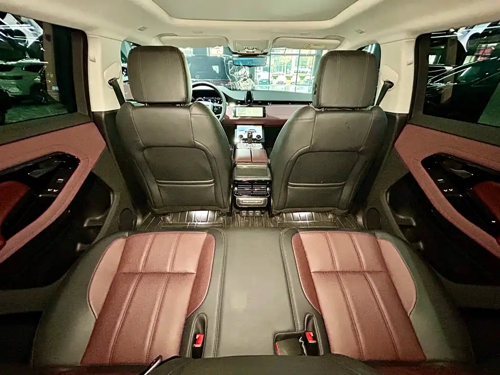 Land Rover Evoque 2023 — фото 31