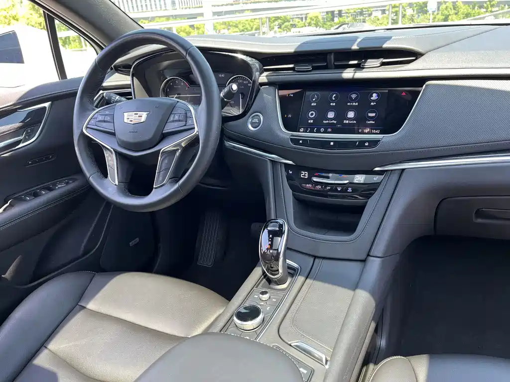 Cadillac XT5 2021 — фото 9