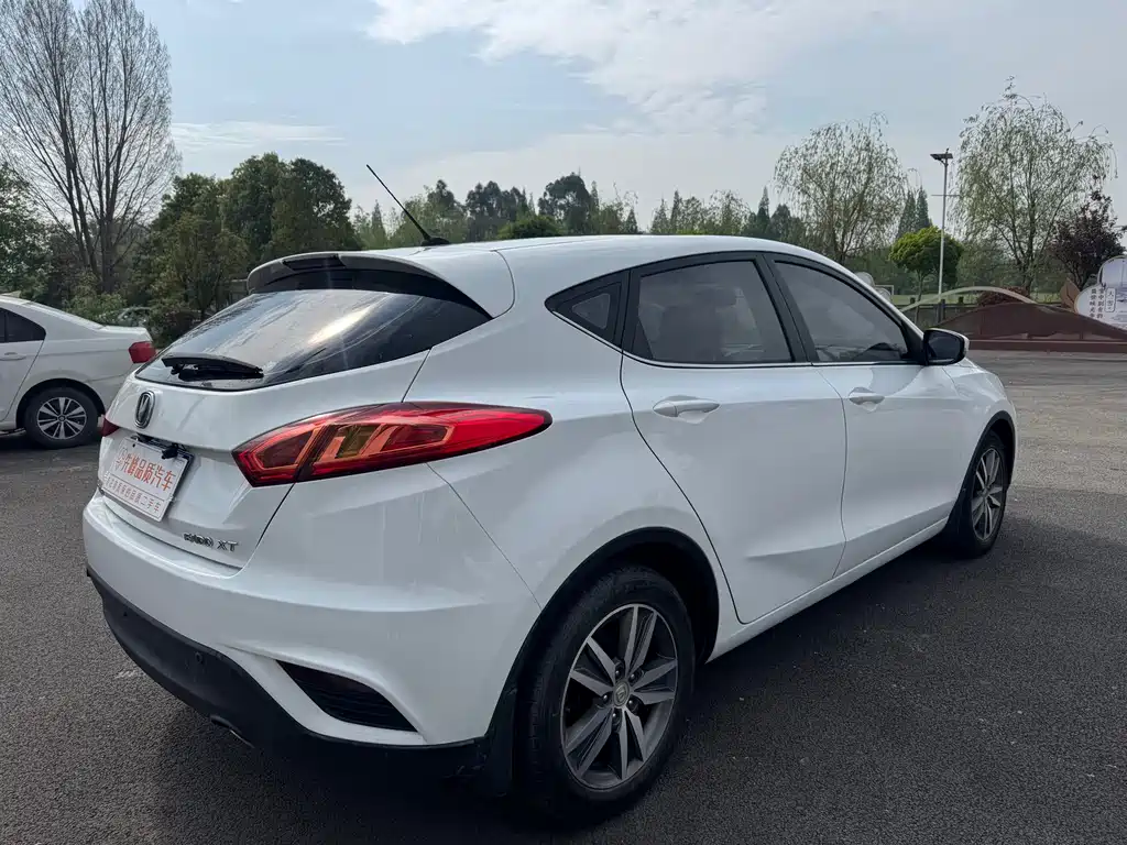 Changan Eado XT 2015 — фото 7