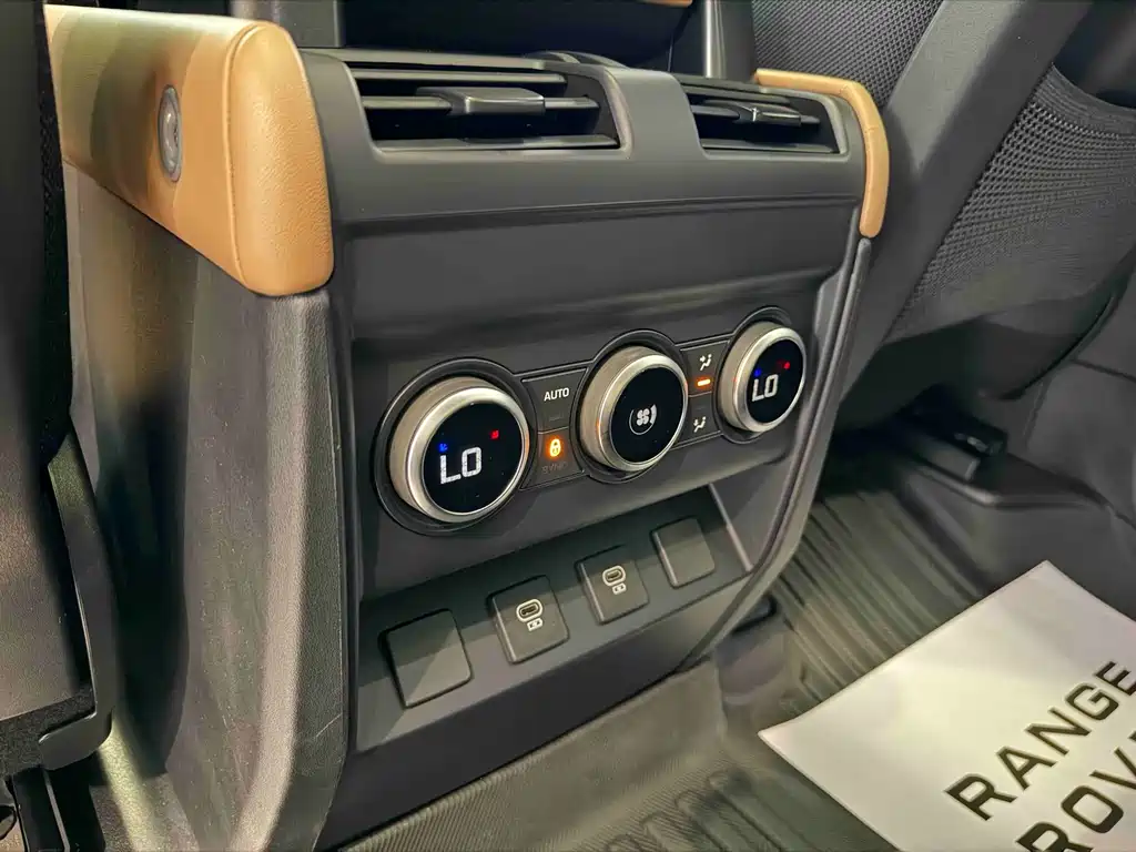 Land Rover Defender 2025 — фото 19
