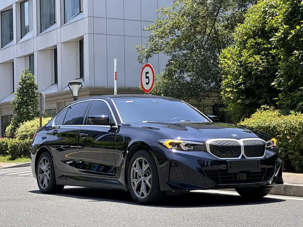 BMW i3 2025 — фото 3
