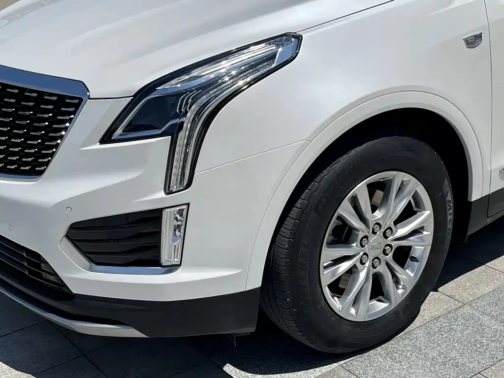 Cadillac XT5 2021 — фото 13