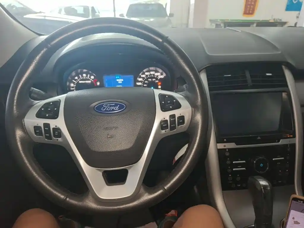 Ford Edge 2015 — фото 10